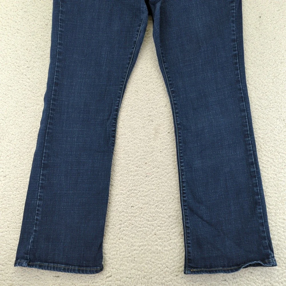 Levi's Classic Bootcut Jeans Women Size 12 Short Medium‎ Wash Denim Stretch